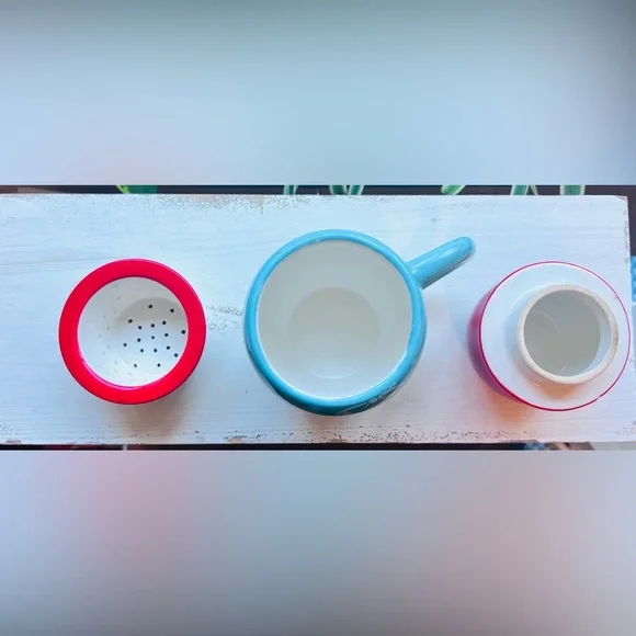 World Market Nesting Russian Doll Tea Infuser - Picture 2 of 4